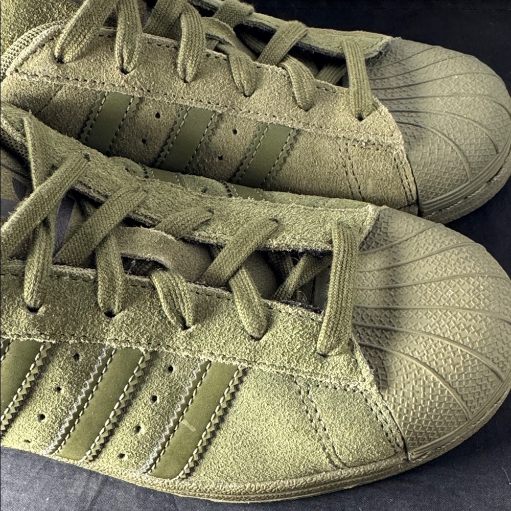 Adidas Originals Superstar olive Green Suede Shoes GS 5.5 - Picture 3 of 13